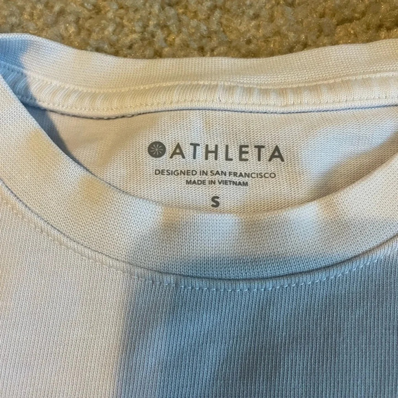 Light blue athleta oversized tshirt - Picture 2 of 3